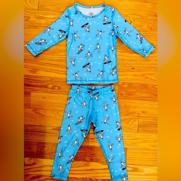 Brand new Hot Chillys velvet fleece base layer kids size XXS (2-3) - Picture 1 of 3